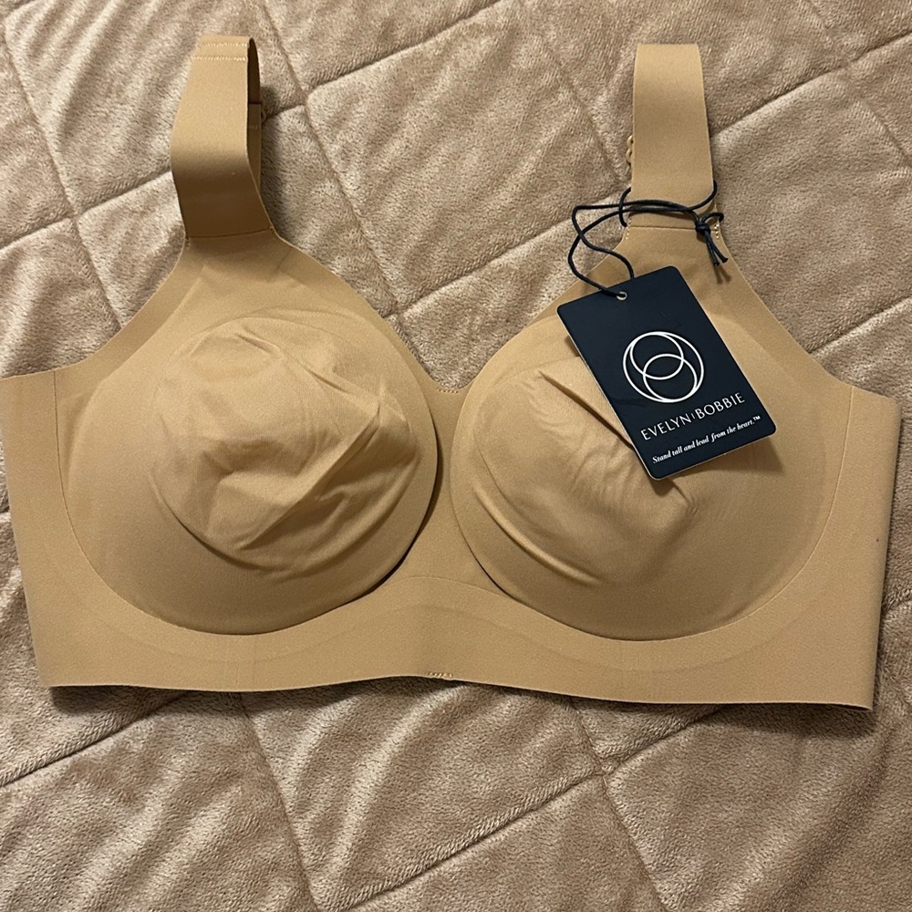 Cream Wireless Bra with Molded Cups and Adjustable Straps